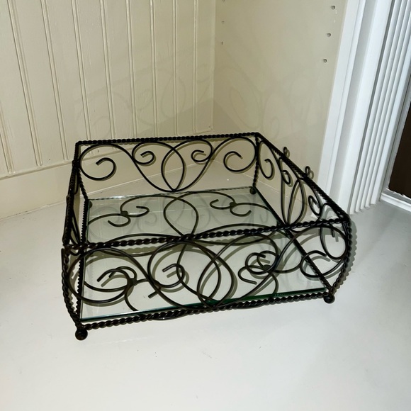 SOUTHERN LIVING at HOME Square Iron Jamestown Centerpiece Tray #40461 Glass - Picture 3 of 3